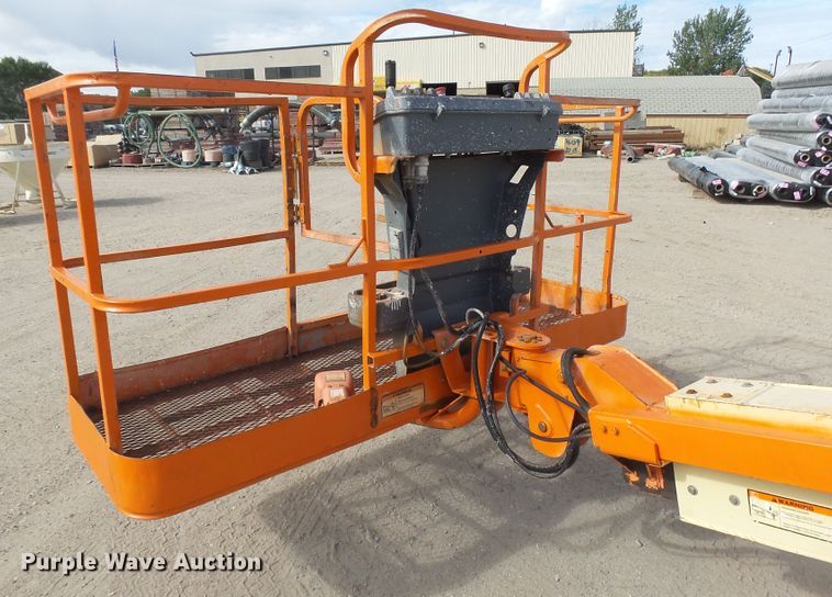 image for item EF9662 2001 JLG 400S  boom lift