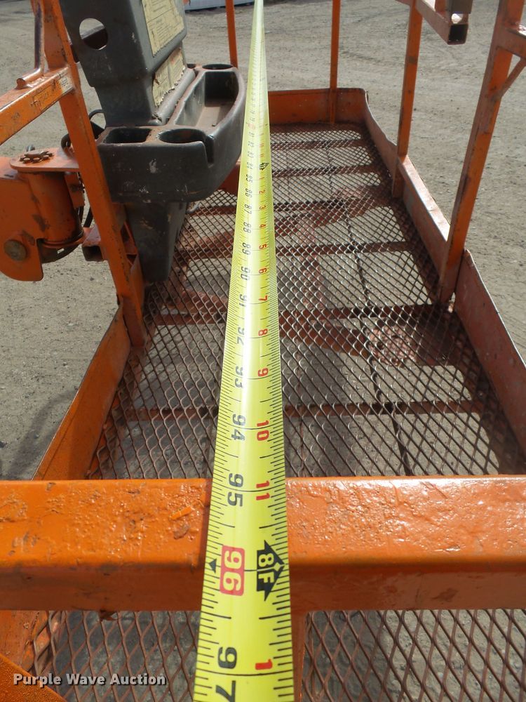 image for item EF9662 2001 JLG 400S  boom lift