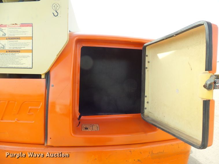 image for item EF9662 2001 JLG 400S  boom lift