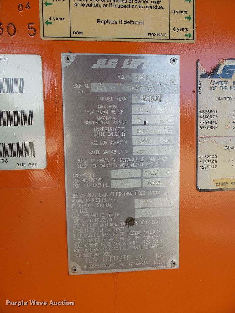 image for item EF9662 2001 JLG 400S  boom lift