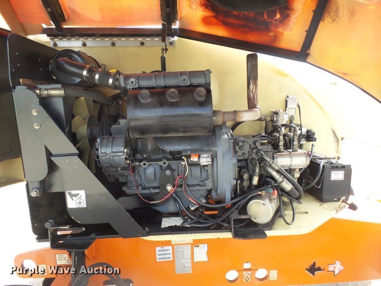 image for item EF9662 2001 JLG 400S  boom lift