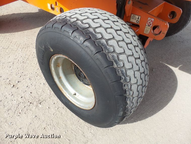 image for item EF9662 2001 JLG 400S  boom lift