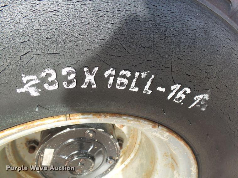 image for item EF9662 2001 JLG 400S  boom lift