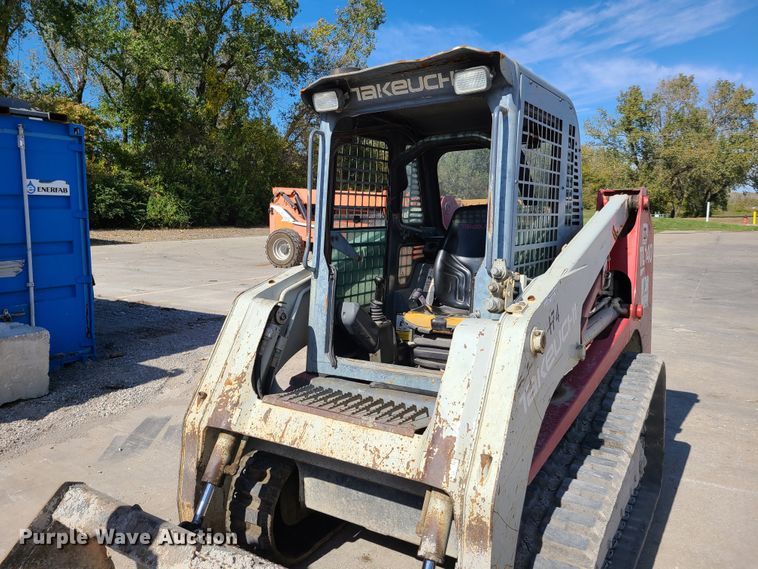 image for item EL9528 2005 Takeuchi TL140  tracked skid steer loader