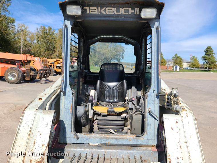 image for item EL9528 2005 Takeuchi TL140  tracked skid steer loader
