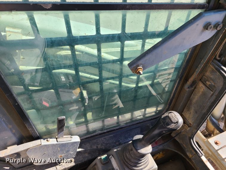 image for item EL9528 2005 Takeuchi TL140  tracked skid steer loader