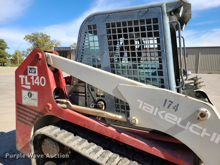 image for item EL9528 2005 Takeuchi TL140  tracked skid steer loader