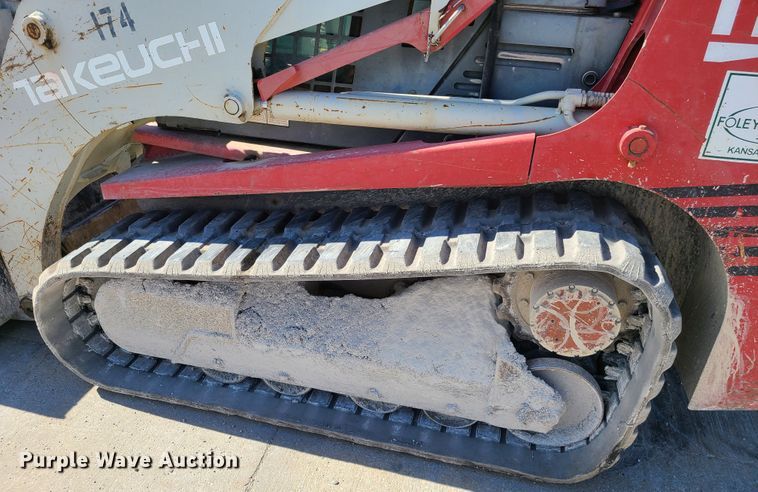 image for item EL9528 2005 Takeuchi TL140  tracked skid steer loader