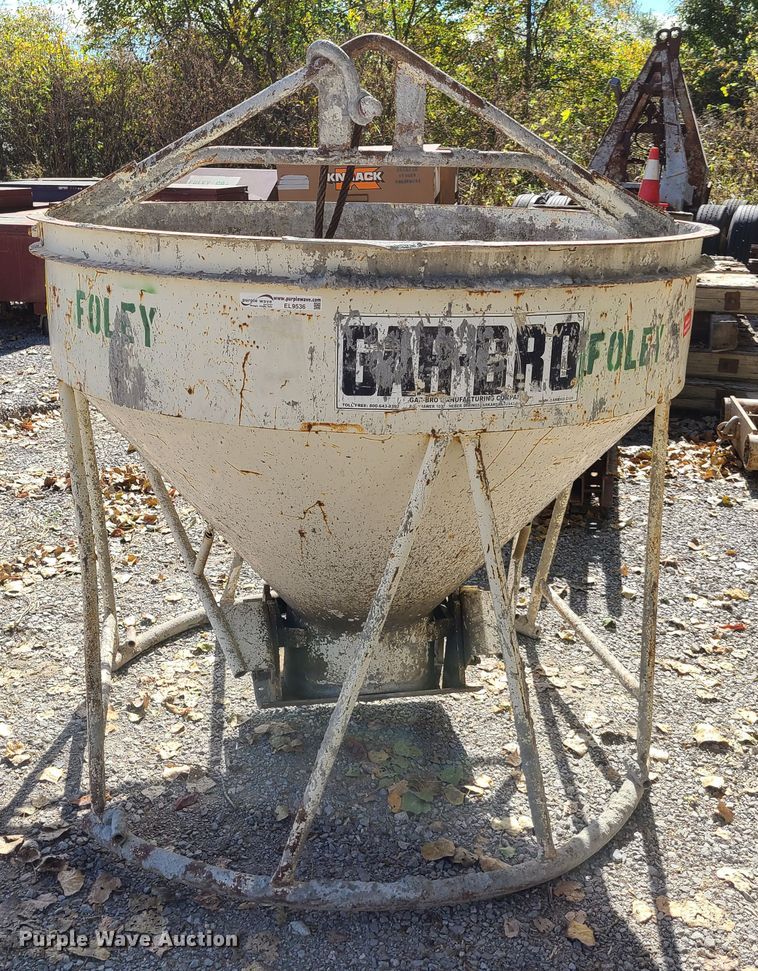 Gar Bro concrete bucket in Kansas City, MO Item EL9536 sold Purple Wave