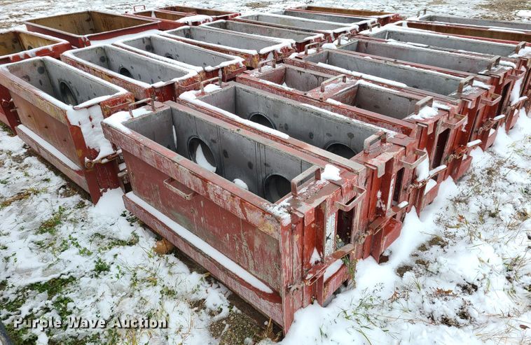 image for item EL9565 World Block concrete block forms