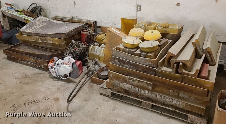 image for item EL9565 World Block concrete block forms