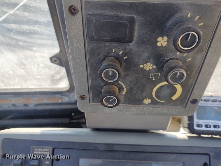 image for item EQ9448 1996 Case 580 Super L  Construction King backhoe