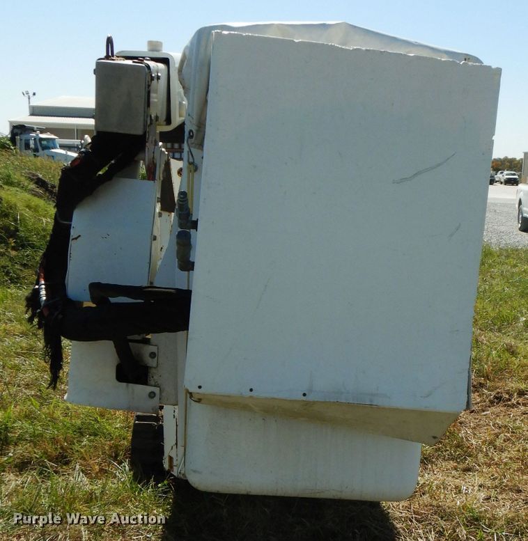 image for item FW9758 2009 SDP EZ Reach SST40  boom lift