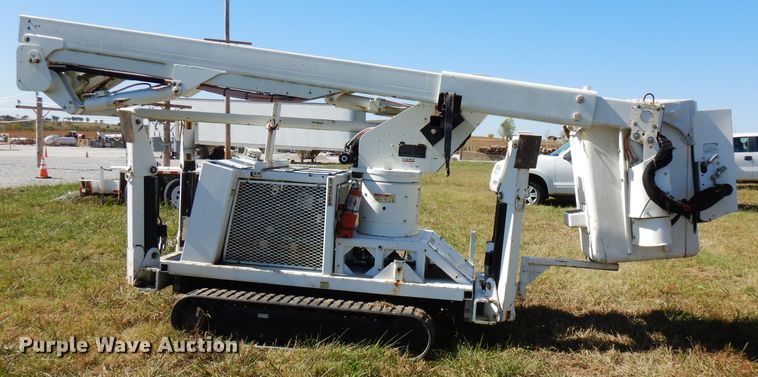 image for item FW9758 2009 SDP EZ Reach SST40  boom lift