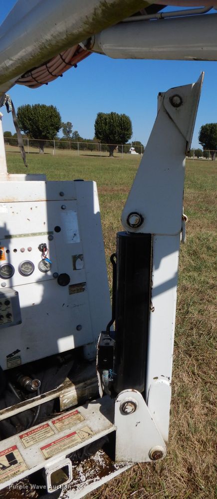 image for item FW9758 2009 SDP EZ Reach SST40  boom lift