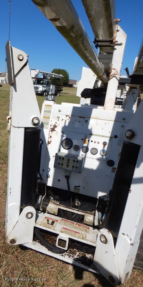 image for item FW9758 2009 SDP EZ Reach SST40  boom lift