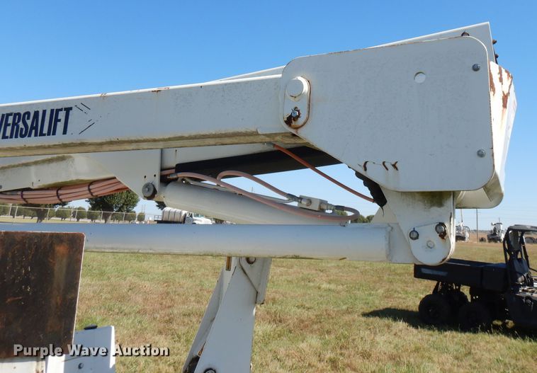 image for item FW9758 2009 SDP EZ Reach SST40  boom lift