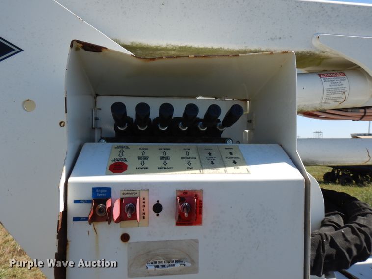 image for item FW9758 2009 SDP EZ Reach SST40  boom lift