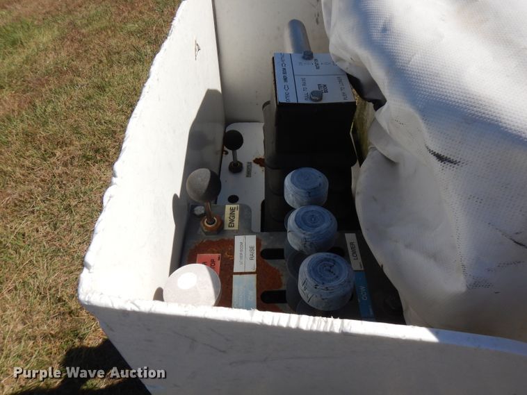 image for item FW9758 2009 SDP EZ Reach SST40  boom lift