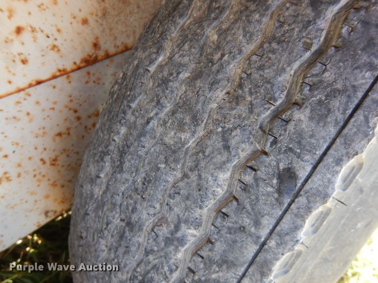 image for item FW9758 2009 SDP EZ Reach SST40  boom lift