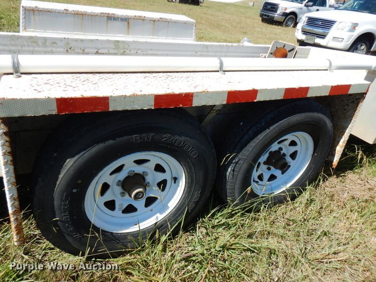 image for item FW9758 2009 SDP EZ Reach SST40  boom lift