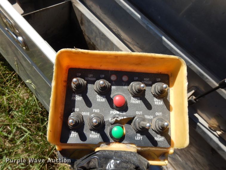 image for item FW9758 2009 SDP EZ Reach SST40  boom lift