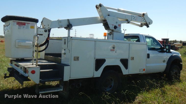 image for item FW9760 2013 Ford F550 Super Duty  bucket truck