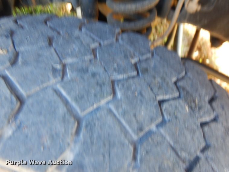 image for item FW9760 2013 Ford F550 Super Duty  bucket truck