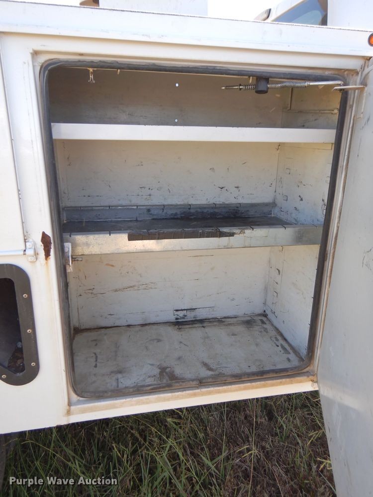 image for item FW9760 2013 Ford F550 Super Duty  bucket truck