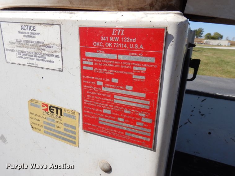 image for item FW9760 2013 Ford F550 Super Duty  bucket truck