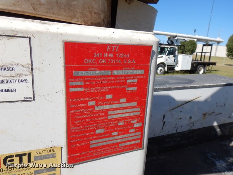 image for item FW9760 2013 Ford F550 Super Duty  bucket truck