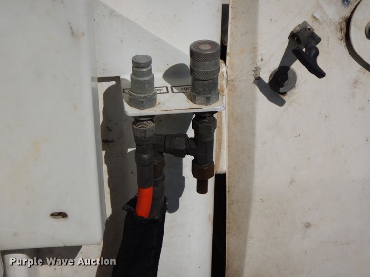 image for item FW9760 2013 Ford F550 Super Duty  bucket truck