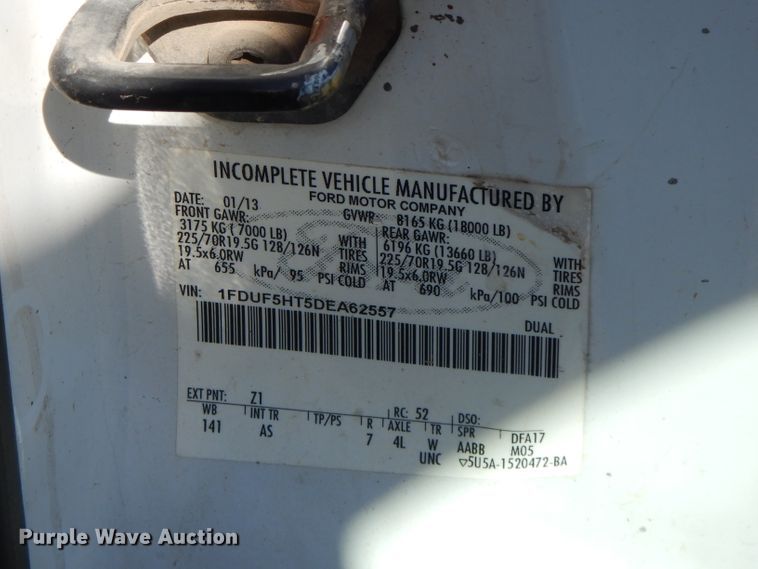 image for item FW9760 2013 Ford F550 Super Duty  bucket truck