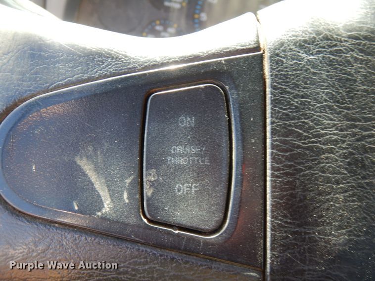 image for item FW9762 2003 International 4300  bucket truck