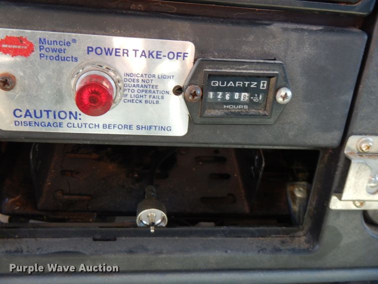 image for item FW9762 2003 International 4300  bucket truck