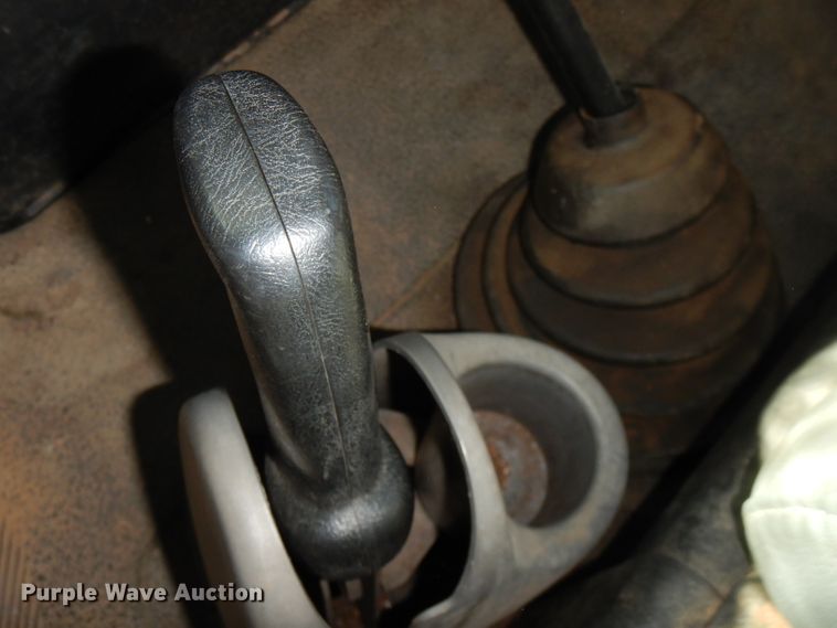 image for item FW9762 2003 International 4300  bucket truck