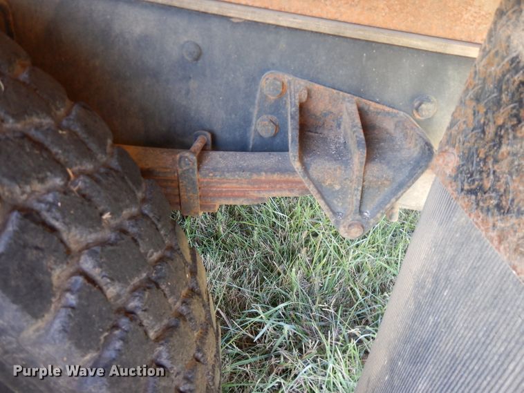 image for item FW9762 2003 International 4300  bucket truck