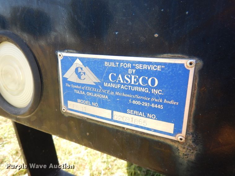 image for item FW9762 2003 International 4300  bucket truck