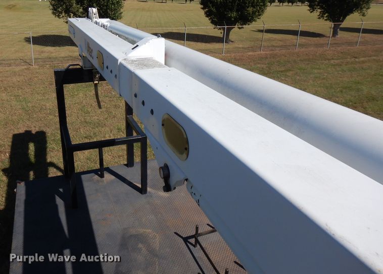 image for item FW9762 2003 International 4300  bucket truck