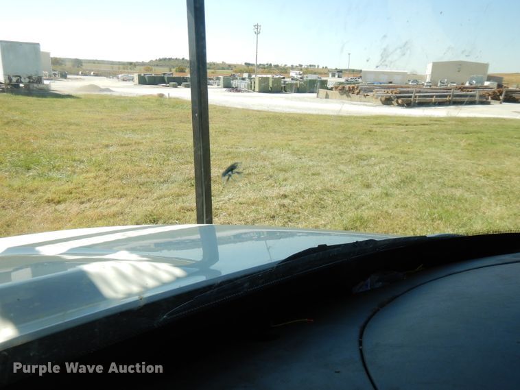 image for item FW9763 2003 International 4300  bucket truck