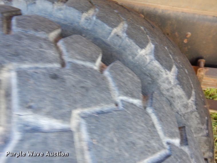 image for item FW9763 2003 International 4300  bucket truck