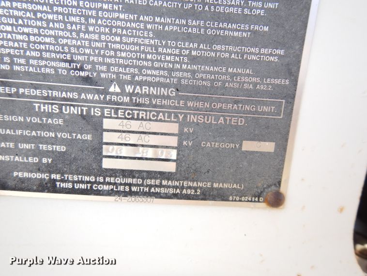 image for item FW9763 2003 International 4300  bucket truck