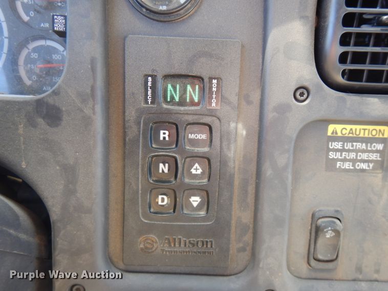 image for item FW9764 2010 Freightliner Business Class M2  bucket truck