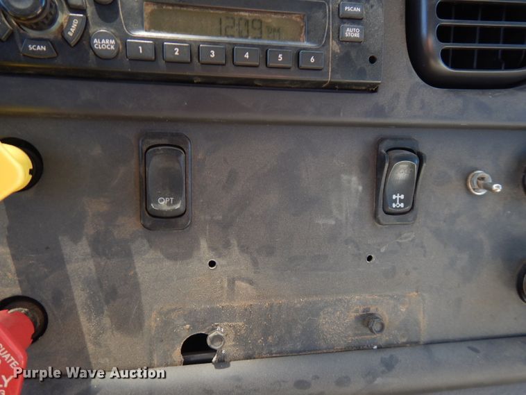 image for item FW9764 2010 Freightliner Business Class M2  bucket truck