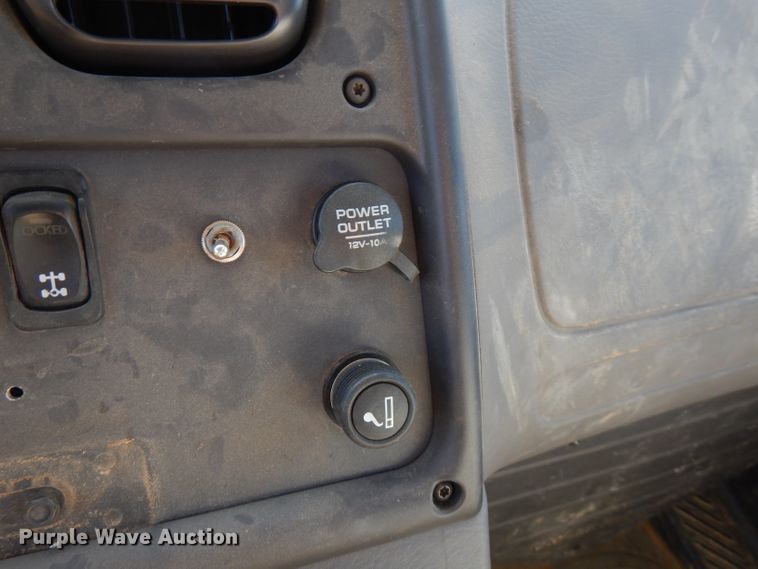 image for item FW9764 2010 Freightliner Business Class M2  bucket truck