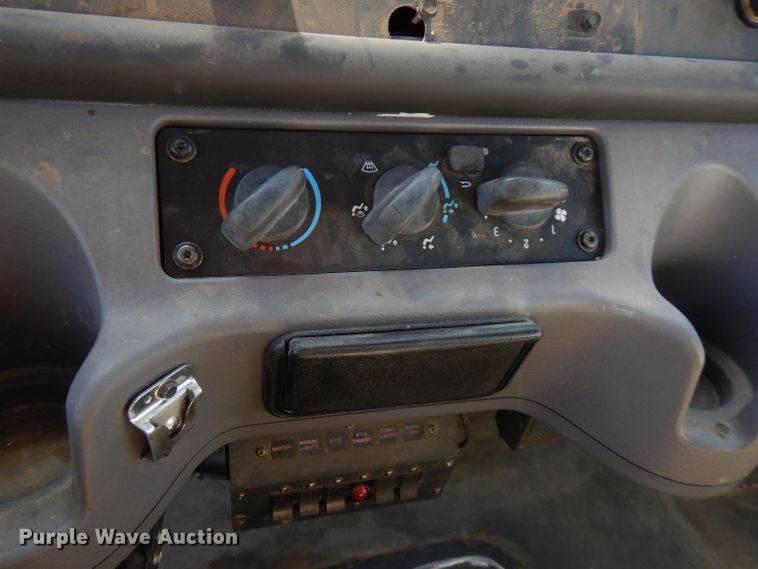 image for item FW9764 2010 Freightliner Business Class M2  bucket truck