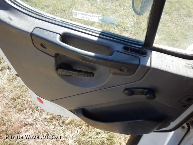 image for item FW9764 2010 Freightliner Business Class M2  bucket truck