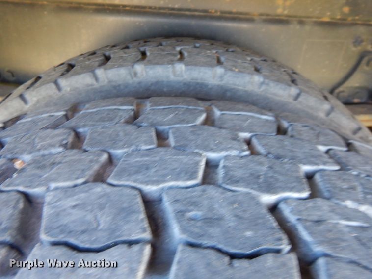 image for item FW9764 2010 Freightliner Business Class M2  bucket truck