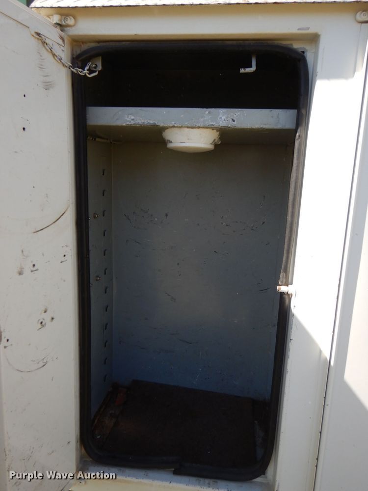 image for item FW9764 2010 Freightliner Business Class M2  bucket truck