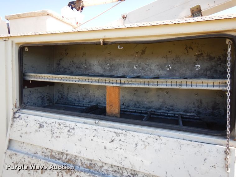 image for item FW9764 2010 Freightliner Business Class M2  bucket truck